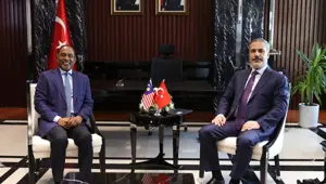 Dışişleri Bakanı Fidan, Malezyalı mevkidaşı Zambry ile Bağdat'ta görüştü