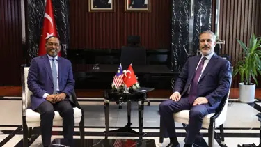 Dışişleri Bakanı Fidan, Malezyalı mevkidaşı Zambry ile Bağdat'ta görüştü