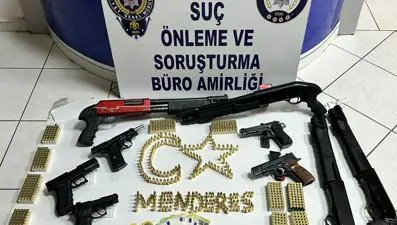 İzmir'de silah kaçakçısının adresine baskın: 1 gözaltı