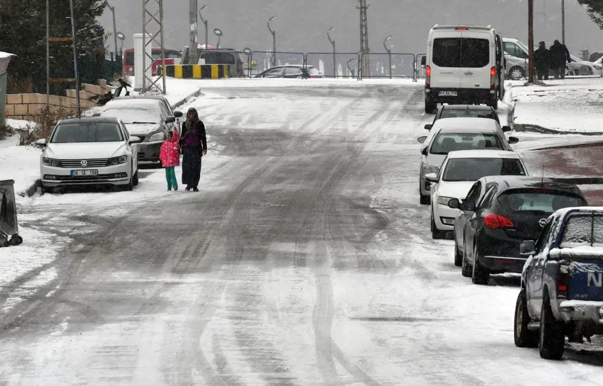 Türkiye'de beyaz örtü Doğu Anadolu'yu etkisi altına aldı 11