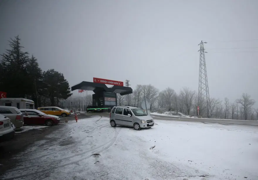 Trakya'da kar yağışı etkili oluyor 