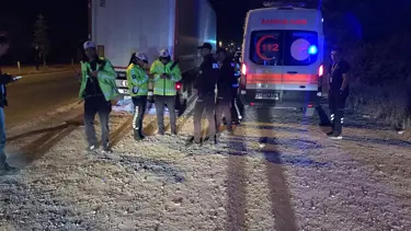 Karşıya geçmek isterken TIR'ın çarptığı genç hayatını kaybetti