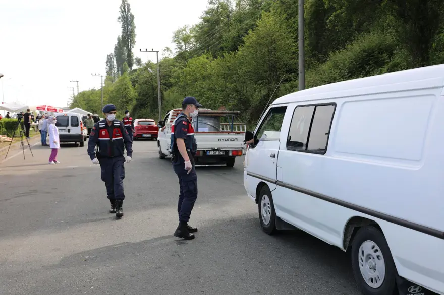 Yasak kalınca çay üreticileri yollara düştü 12