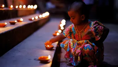 Hindistan'da Diwali Festivali kutlandı: 2,6 milyon gaz lambasıyla rekor kırıldı