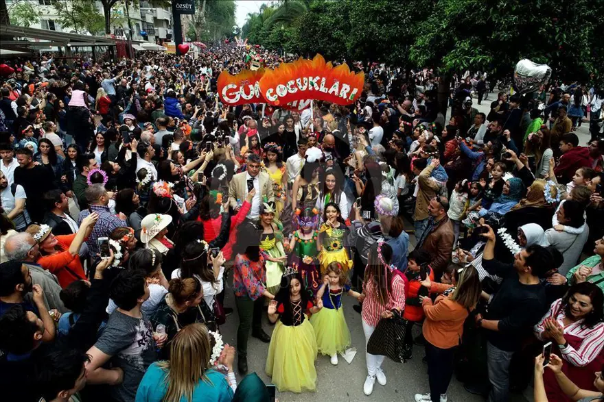 Uluslararası Portakal Çiçeği Karnavalı ile Bando ve Tava Ciğer Festivali'ne corona virüs engeli 8
