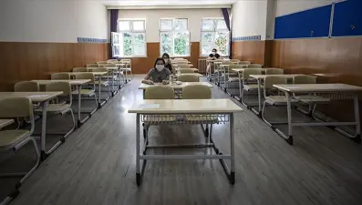 Bilim Kurulu Üyesi: Diğer sınıflar ve üniversitelerin açılması da gündeme gelebilir