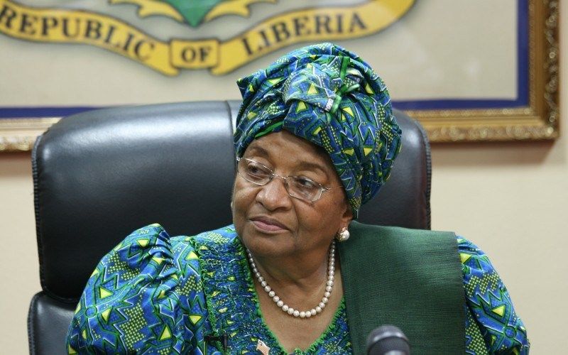 Afrika'nın ilk kadın lideri Sirleaf'a 5 milyon dolar ödül