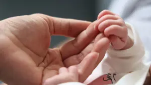 Türkiye'de 10 bin 256 çocuk koruyucu aileleriyle birlikte