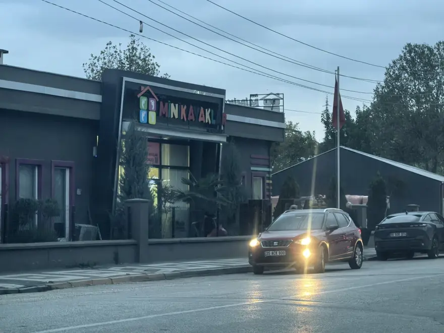 8 AY ÖNCE DE SINIFTA NÖBET GEÇİRMİŞ 3 8 AY ÖNCE DE SINIFTA NÖBET GEÇİRMİŞ 3