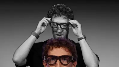 Zuckerberg yeni akıllı gözlüğünü tanıttı... Sahnede iki kez hata verdi