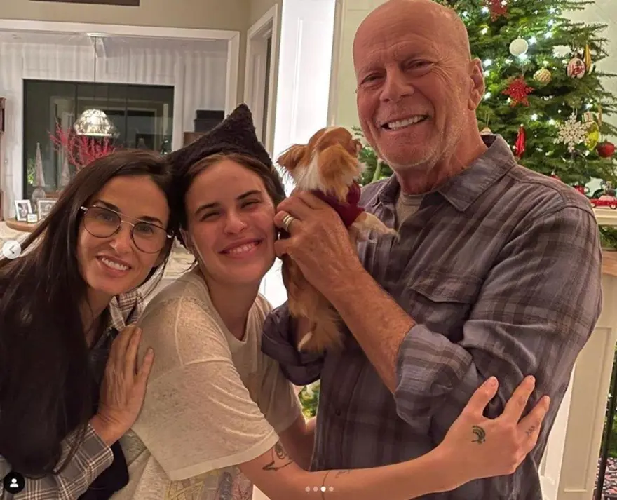 Bruce Willis'in kızı Rumer: Artık bekar bir anneyim Bruce Willis'in kızı Rumer: Artık bekar bir anneyim