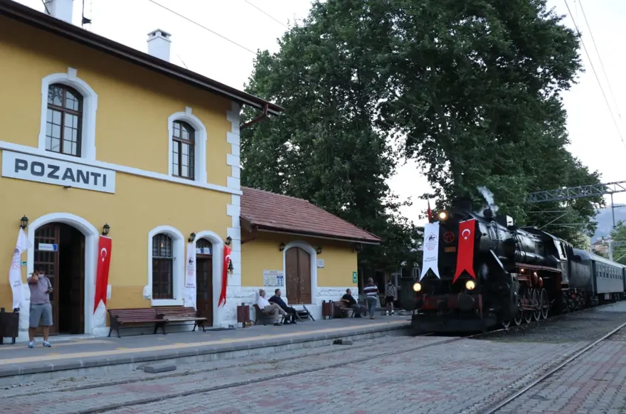 Atatürk'ü 100 yıl önce Pozantı'ya getiren buharlı kara tren yeniden Pozantı'da 5
