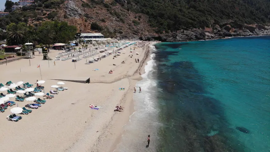 Deniz salyası sonrası yaz turizminde tatilcilerin tercihi Akdeniz oldu 11 Deniz salyası sonrası yaz turizminde tatilcilerin tercihi Akdeniz oldu 11