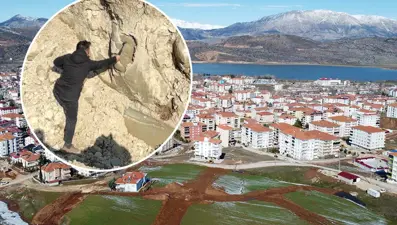 500 can kaybının yaşandığı ilçede zemin sıvılaşmasıincelemesi: Çok sayıda bilim insanından ziyaret