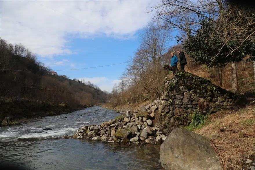 Rize'de tarihi kemer köprü yıkıldı 7