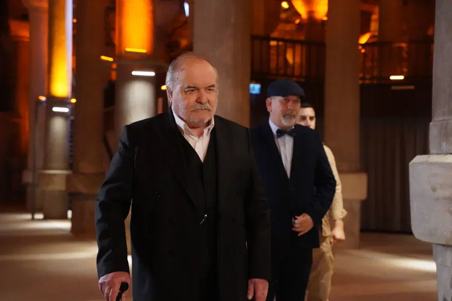 HALİS AĞA'DAN ŞAŞIRTAN PLAN 9