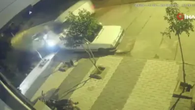 Arnavutköy'de faciadan dönüldü: Freni patlayan araç, çocukların arasına daldı