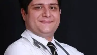 Trafik magandası genel cerrahı bıçakladı