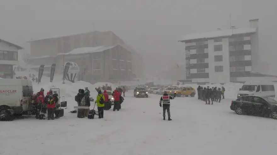 Tatilci akını Uludağ’da trafiği kilitledi 5