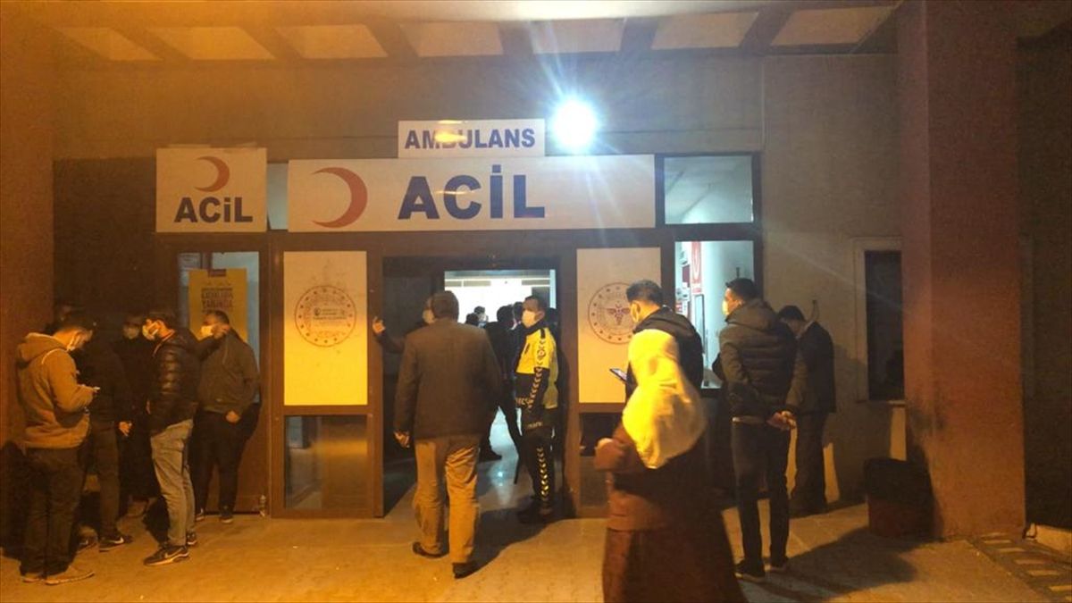 Ağrı'da akraba iki aile arasında silahlı kavga: 1 ölü, 3'ü ağır 12 yaralı