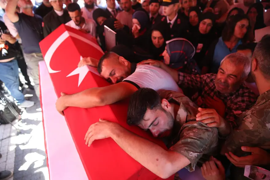 "VATAN İÇİN ÖLDÜM AĞLAMA BABAM" 15