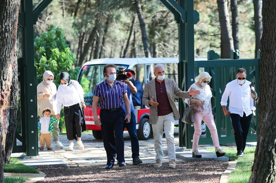 Minik müzisyenlerden Orhan Gencebay’a duygulandıran sürpriz 3