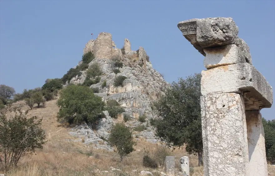Çukurova'nın Efes'i Kastabala Antik Kenti adım adım gün yüzüne çıkıyor 16 Çukurova'nın Efes'i Kastabala Antik Kenti adım adım gün yüzüne çıkıyor 16