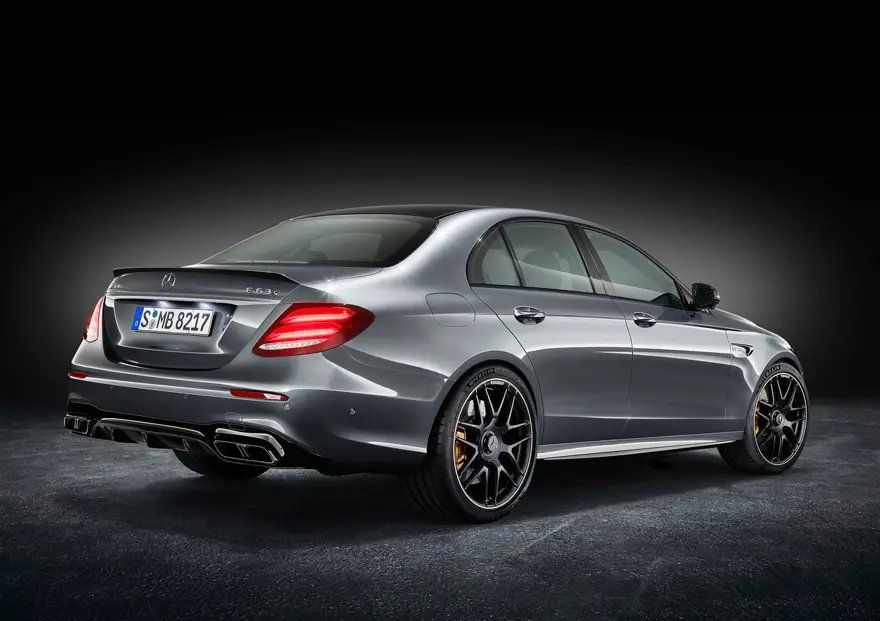 Sıra dışı seçenek: Mercedes-AMG E63 S 11