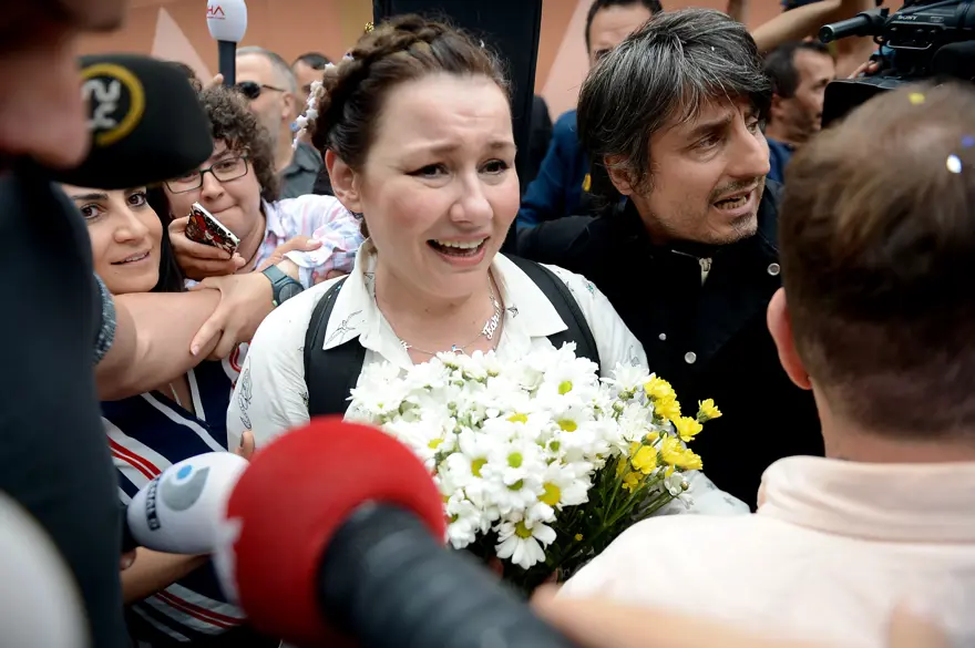 Deniz Seki'den tahliye sonrası ilk açıklama: Ne olur canımı yakmayın 14