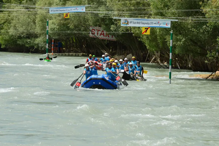 Munzur Çayı'nda rafting (Türkiye'de bir ilk) 11