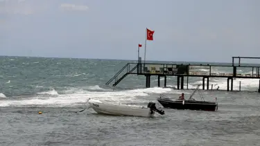 Rize'de denize girme yasağı