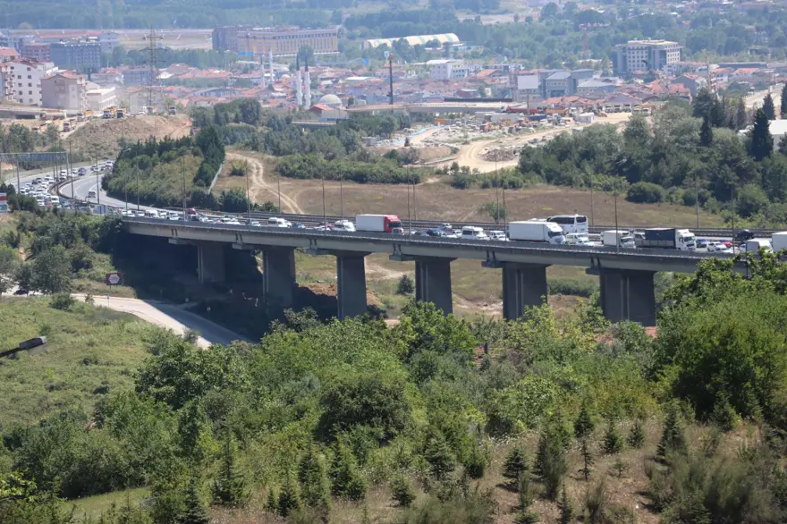 Bayram dönüşü trafik yoğunluğu 18