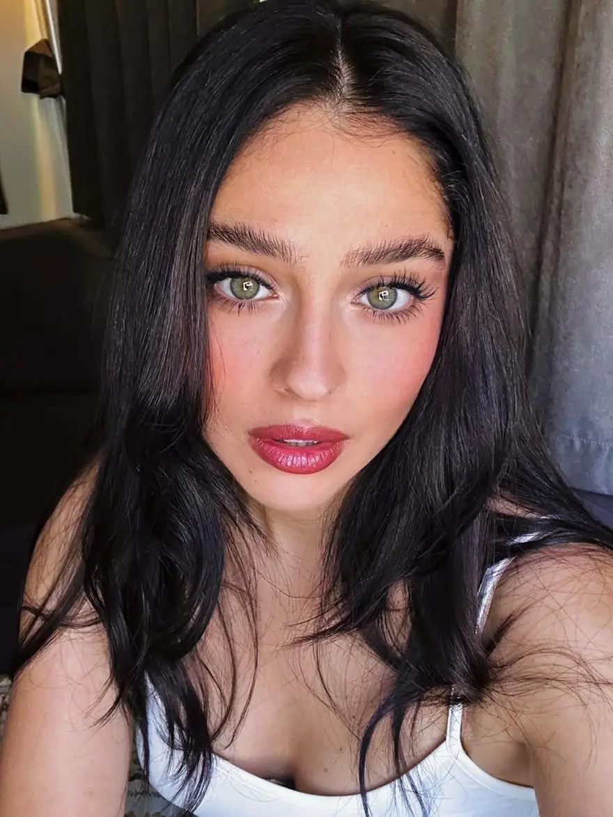 Cemre Baysel'den Blok3 ile aşk iddialarına yanıt: Kimseyle ilişkim yok! 3