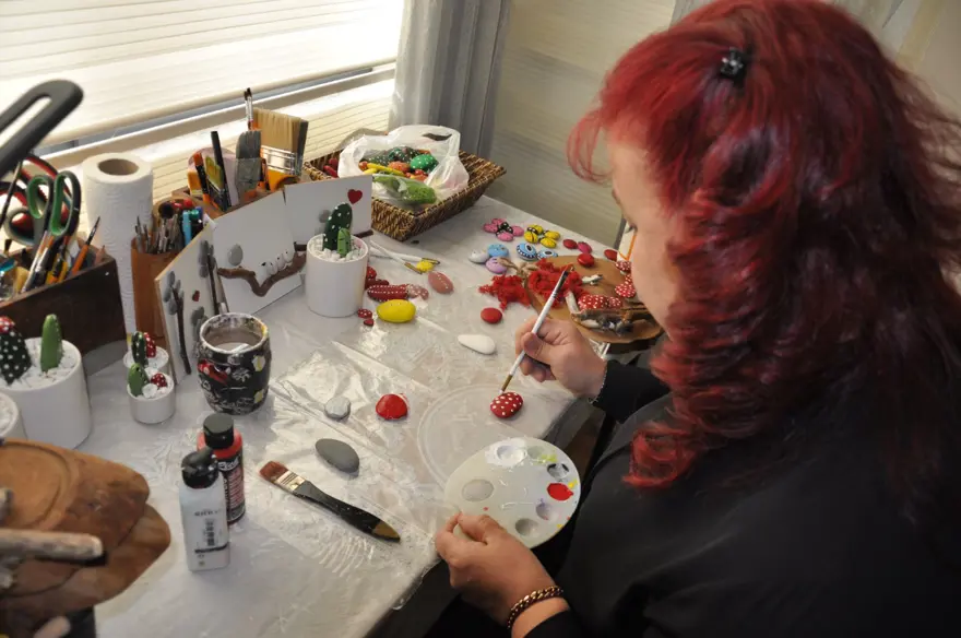 1 yılda kanseri yendi: Mücadelesini sanat eserine dönüştürdü 6 1 yılda kanseri yendi: Mücadelesini sanat eserine dönüştürdü 6