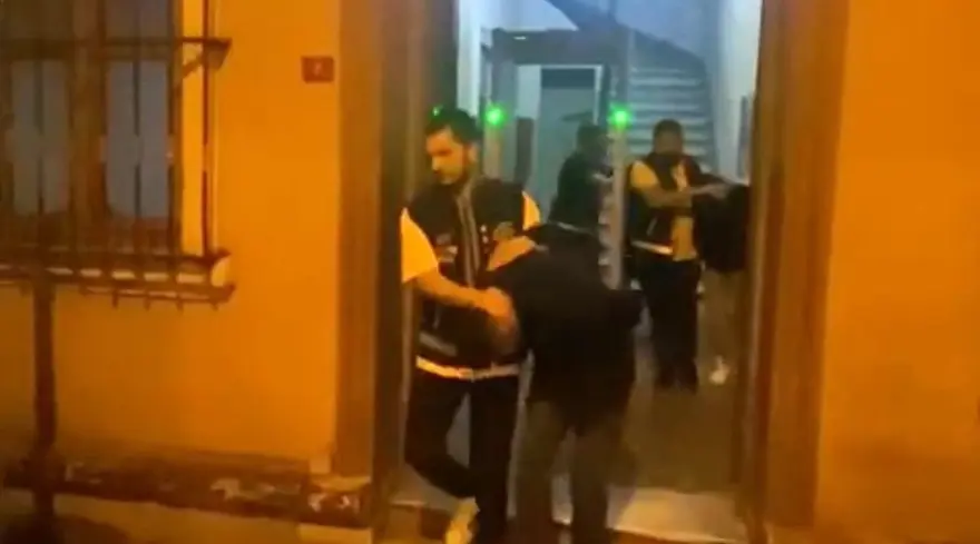 Taksim’de silahlı saldırı: Eski ortağı rakip mekanlaçalışmaya başladı, motosikletli saldırı düzenletti 5