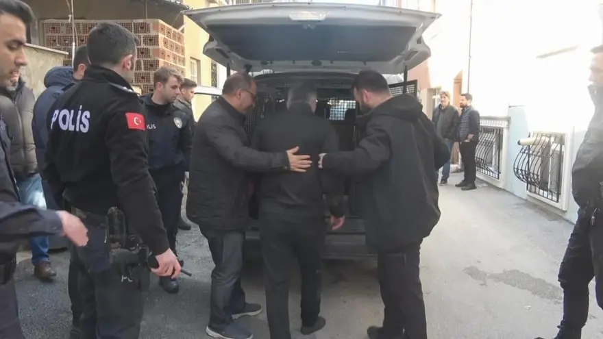 Bursa’da rehine krizi: Para vermeyen ablasına bıçak çekiprehin aldı 6 Bursa’da rehine krizi: Para vermeyen ablasına bıçak çekiprehin aldı 6