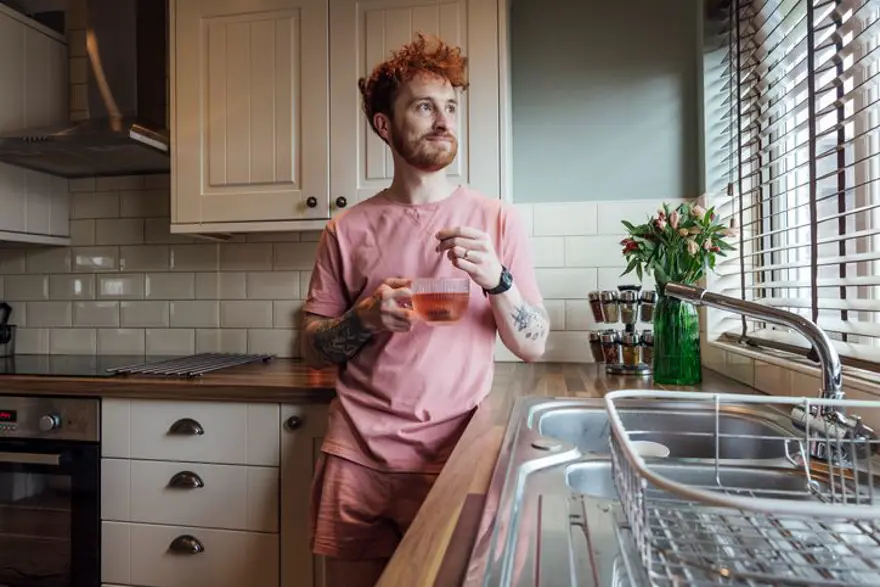 GÜNÜN İLK KAHVESİ YA DA ÇAYINA EKSTRA ÖZEN GÖSTERİN 