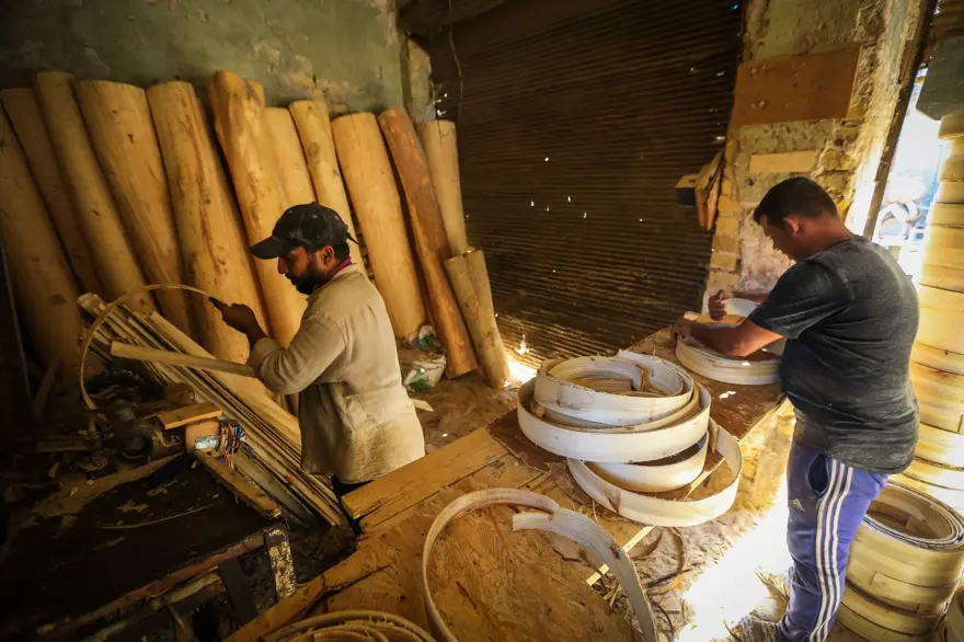 El yapımı kalbur ve elekler zamana direniyor 1 El yapımı kalbur ve elekler zamana direniyor 1