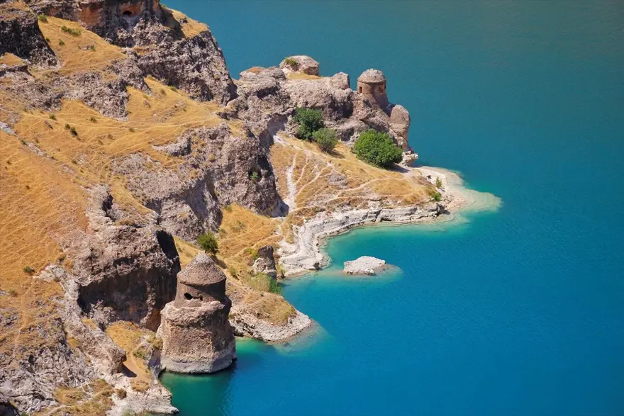 Doğa ve inanç turizmini tercih edenlerin rotası: Peygamberler diyarı 'Eğil' 12 Doğa ve inanç turizmini tercih edenlerin rotası: Peygamberler diyarı 'Eğil' 12