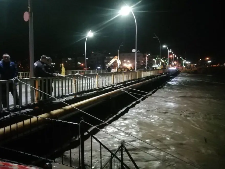 Batı Karadeniz'i yine sel vurdu 57