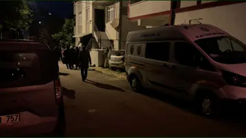 Yanlışlıkla kızını vurunca canına kıydı