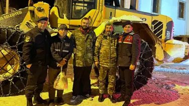 Yoğun kar yağışında yaylada mahsur kaldılar