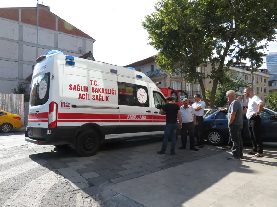 Viteste unuttuğu aracıyla ikinci kattan düştü 3 Viteste unuttuğu aracıyla ikinci kattan düştü 3