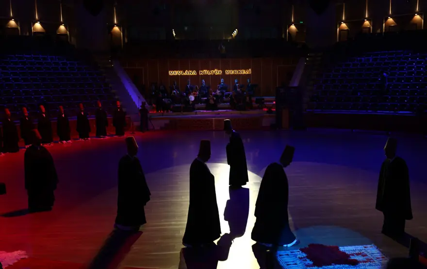 Hazreti Mevlana'yı anma törenleri seyircisiz olarak başladı 6 Hazreti Mevlana'yı anma törenleri seyircisiz olarak başladı 6