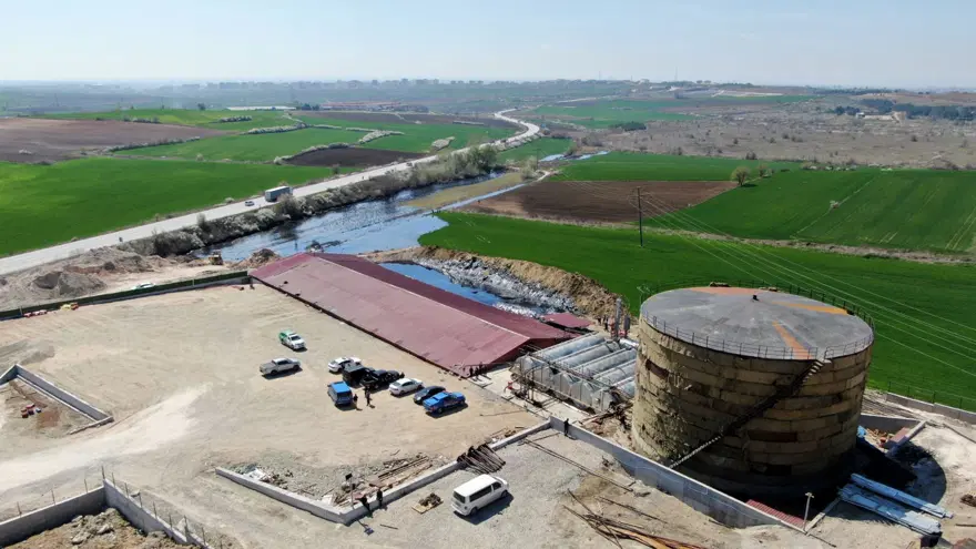 Edirne'de zift dolu havuzun patladığı şantiyenin faaliyetleri durduruldu 9