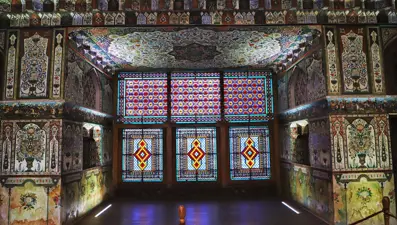 Azerbaycan'ın UNESCO Dünya Miras Listesi'ndeki Şeki Han Sarayı turist akınına uğruyor