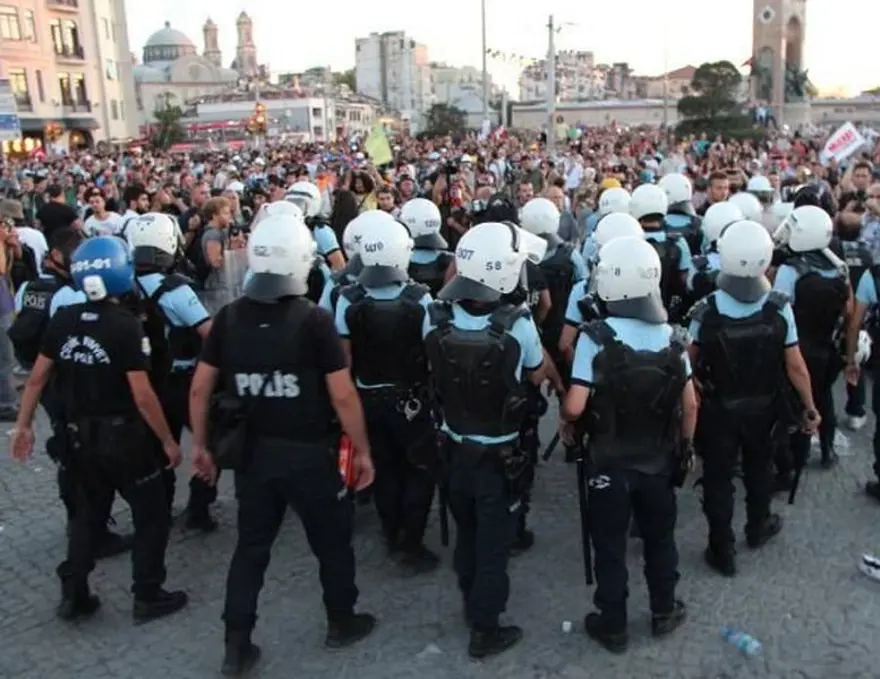 Taksim'de gerginlik 15