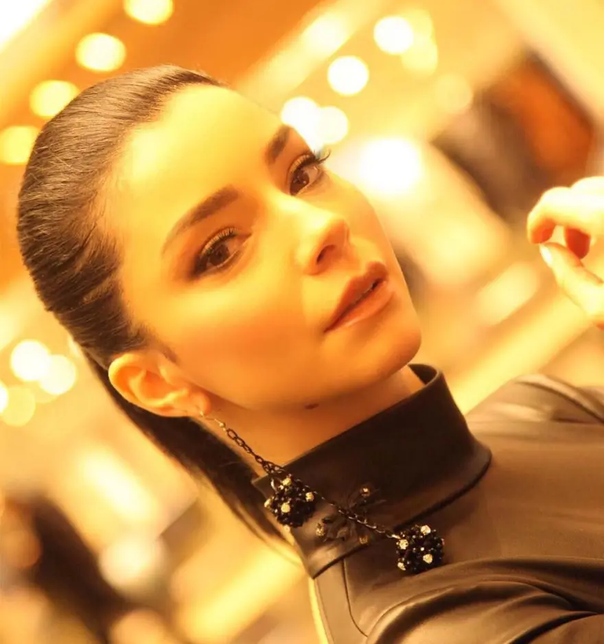 Merve Boluğur: PES'te rakip varsa çıksın karşıma (Makyajsız görüntülendi) 3