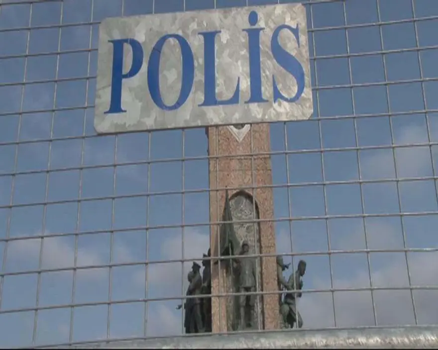 Taksim'de bariyerli önlem 7