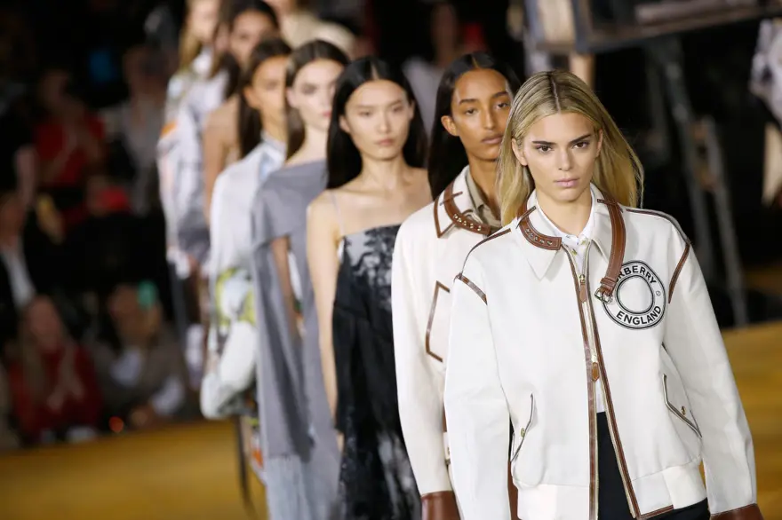 Kendall Jenner imajını değiştirdi: Sarışın oldu 3